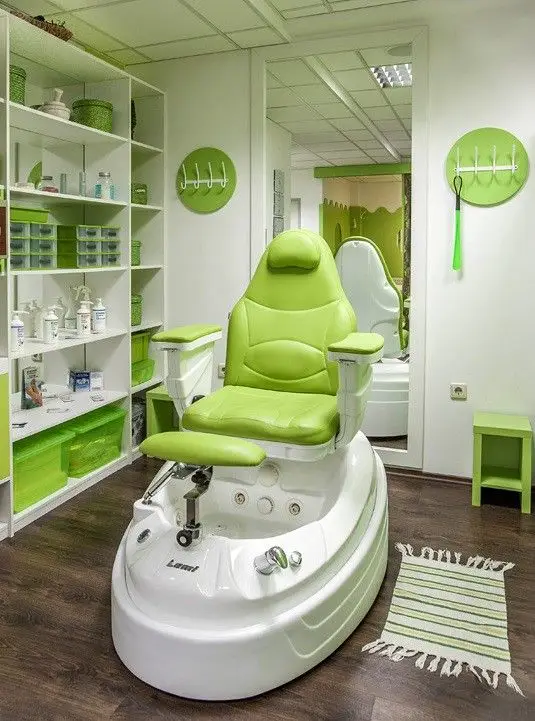 Педикюрное кресло с гидромассажной ванной PEDI SPA фото и картинка купить в Москве 