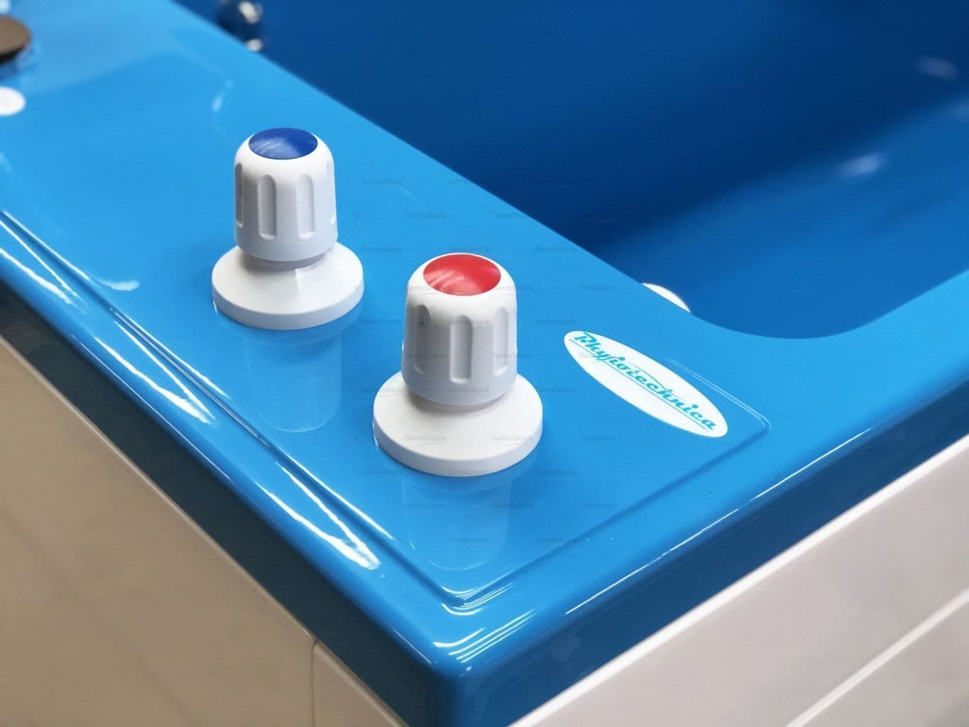Ванна водолечебная «Оккервиль» с плоским дном бальнеологическая  Physiotechnica 