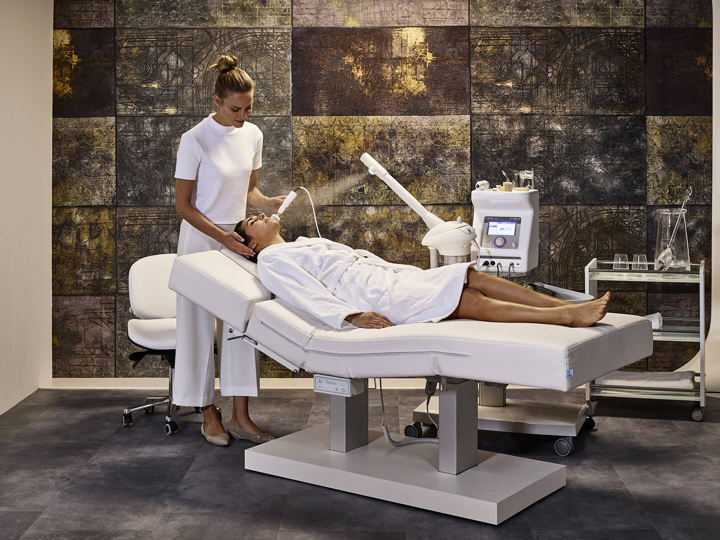 Кушетка многофункциональная Dubai картинки  Nilo Spa Design Dubai 